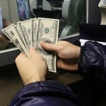 ЦБ накажет валютных спекулянтов рублем
