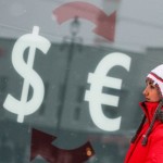 ЦБ повысил курс доллара и евро