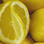 Выяснилось, чем так полезен лимон для организма человека