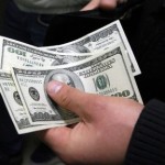 Курс доллара вырос до 69,6242 рубля