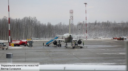 Самолет из Алжира неудачно приземлился в парижском аэропорту