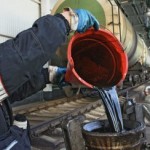 Нефть подорожала после сильного падения накануне