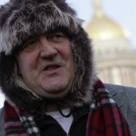 Стивену Фраю разрешили называть Бога маньяком