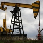 Саудовская Аравия снижает цены на нефть для Азии и увеличивает для США